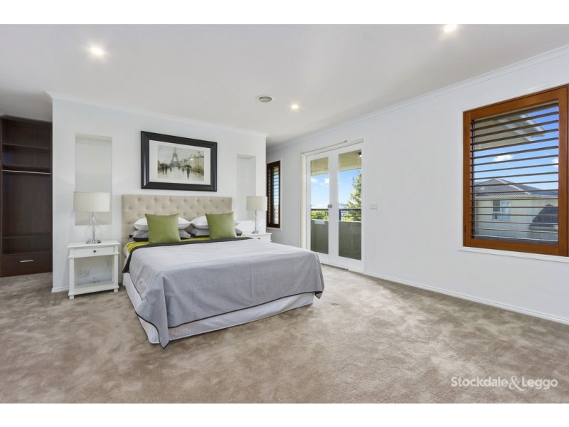 6 Binglebay Avenue, Waterways VIC 3195