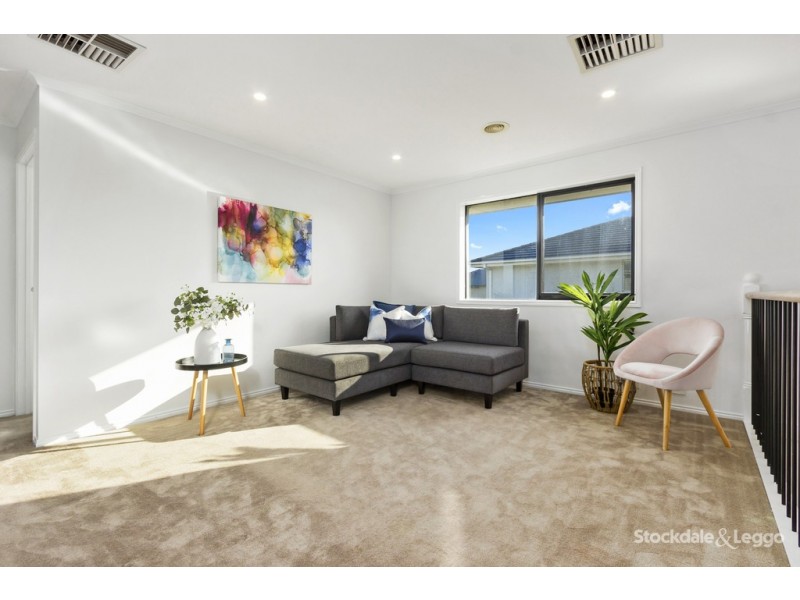 6 Binglebay Avenue, Waterways VIC 3195