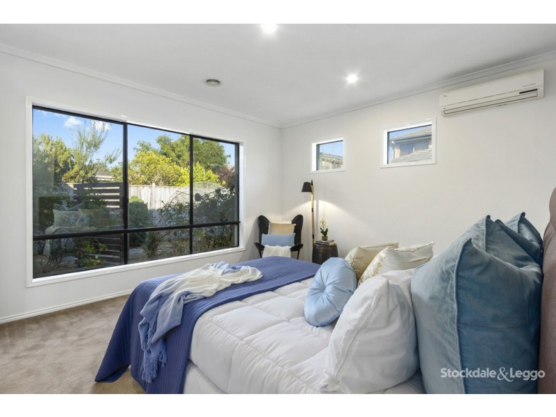 6 Binglebay Avenue, Waterways VIC 3195