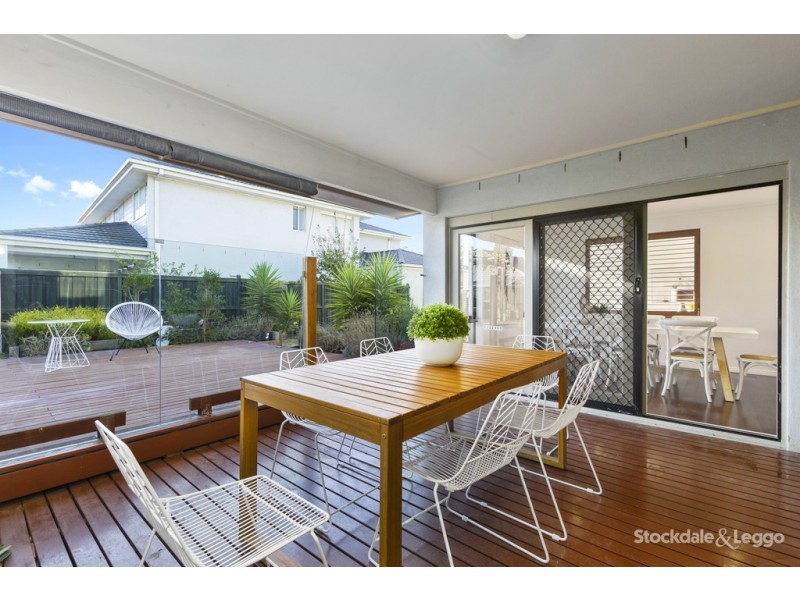 6 Binglebay Avenue, Waterways VIC 3195