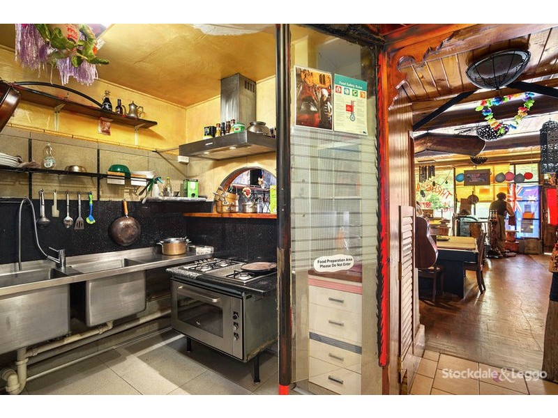 17 Salisbury Avenue, Blackburn VIC 3130