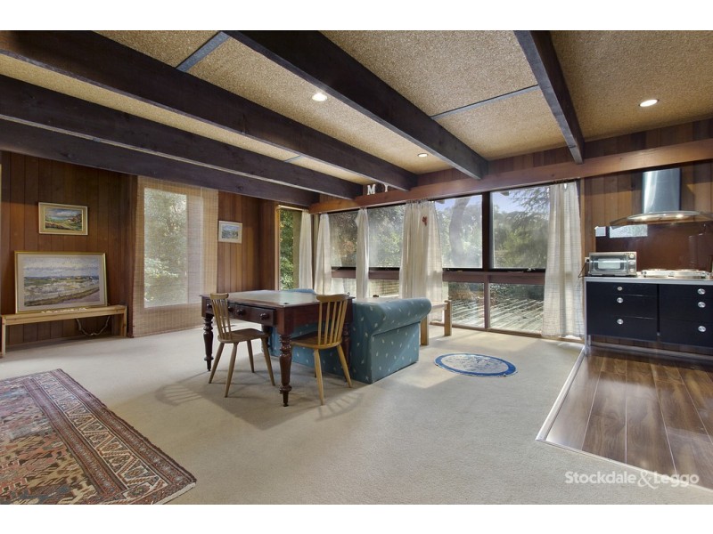 19 Deanswood Road, Forest Hill VIC 3131