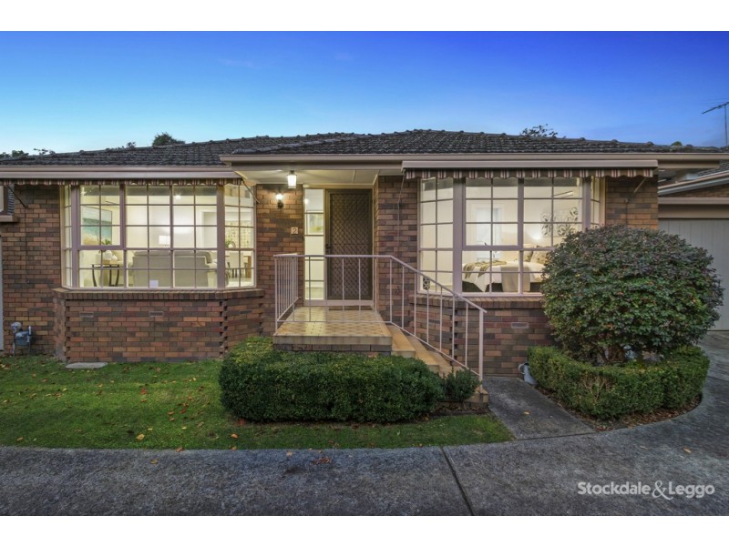 2/21 Laburnum Street, Blackburn VIC 3130