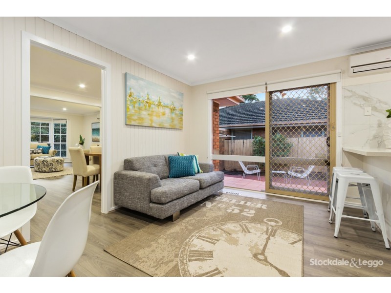 2/21 Laburnum Street, Blackburn VIC 3130