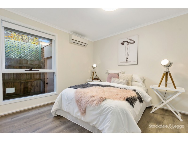 2/21 Laburnum Street, Blackburn VIC 3130