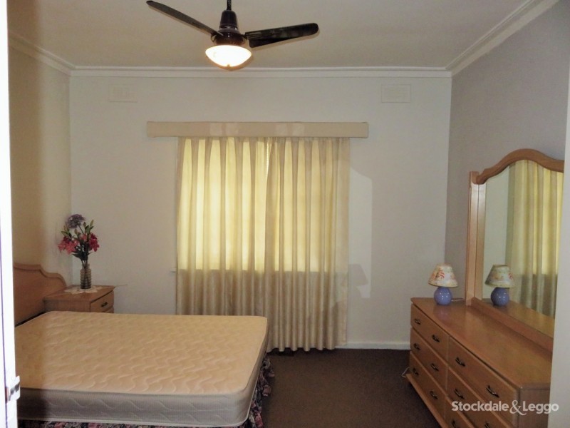 23 Dixon Grove, Blackburn VIC 3130