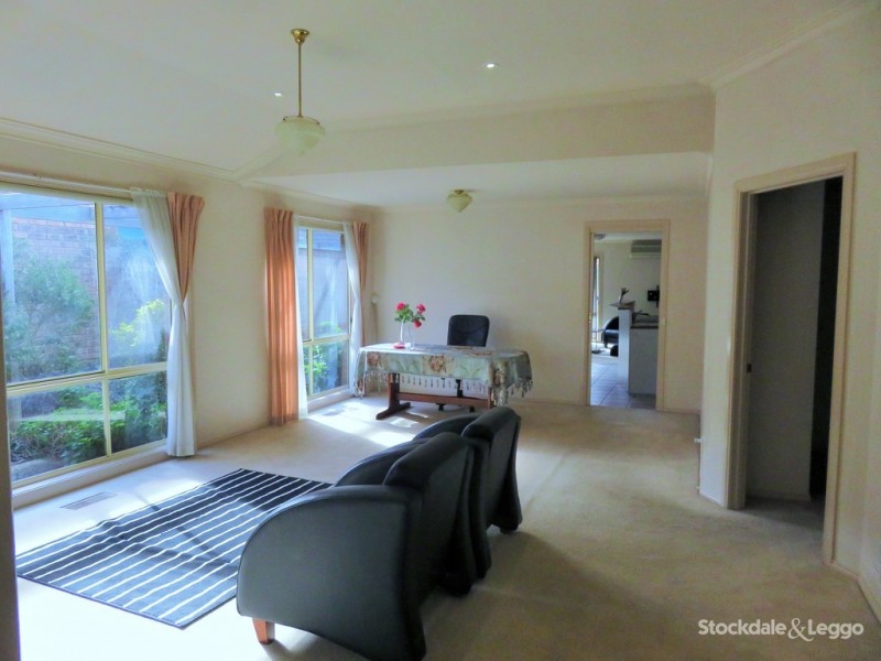 31 Bowen Crescent, Burwood East VIC 3151