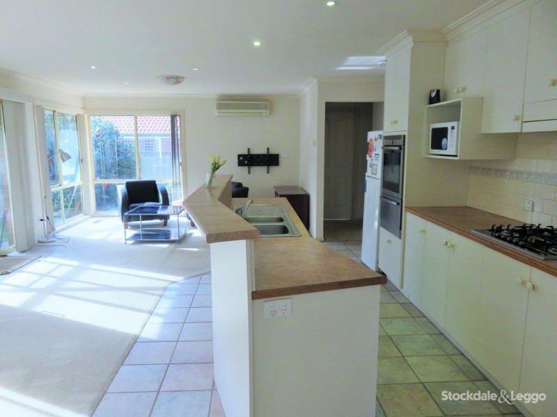 31 Bowen Crescent, Burwood East VIC 3151