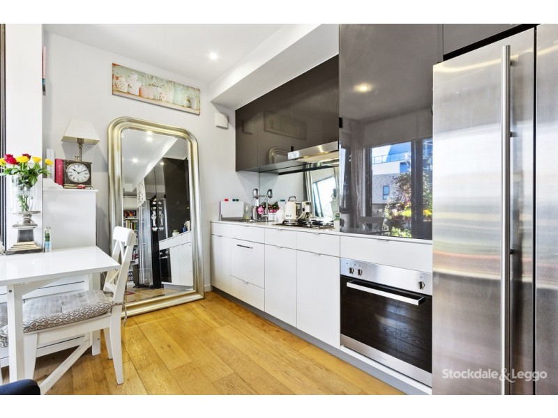 209/18 Queen Street, Blackburn VIC 3130