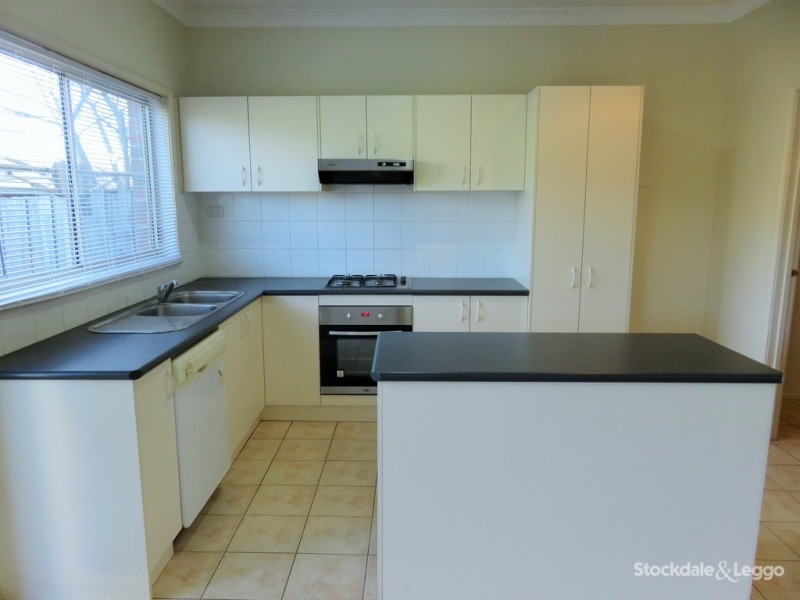 20/12 Grant Close, Berwick VIC 3806