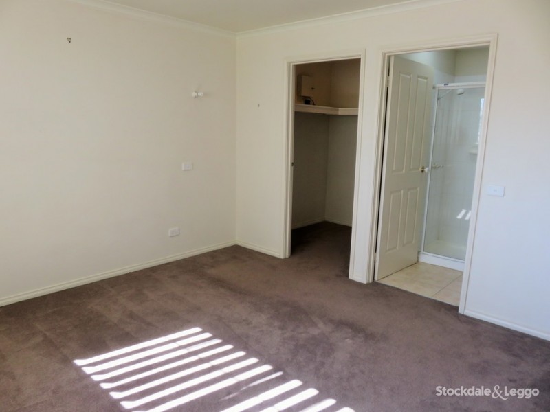 20/12 Grant Close, Berwick VIC 3806