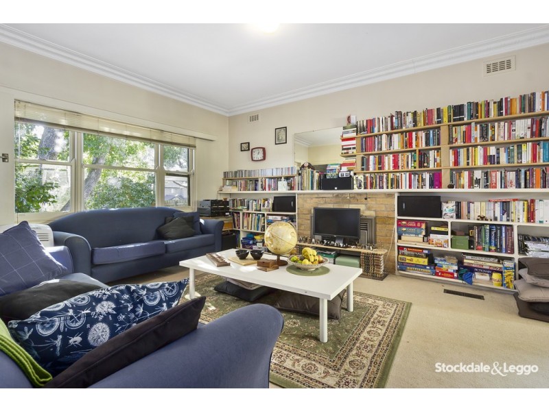 27 Pakenham Street, Blackburn VIC 3130