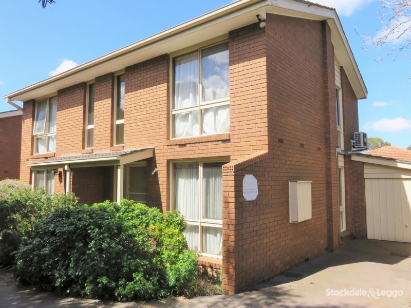 1/5 Station Street, Blackburn VIC 3130