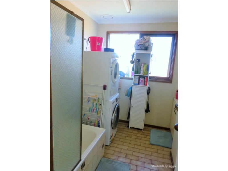 1/5 Station Street, Blackburn VIC 3130