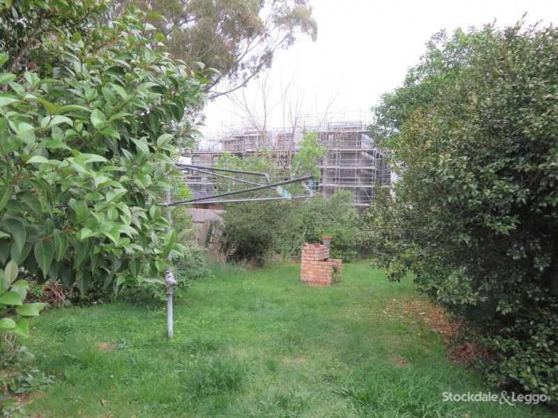 40 Whitehorse Road, Blackburn VIC 3130