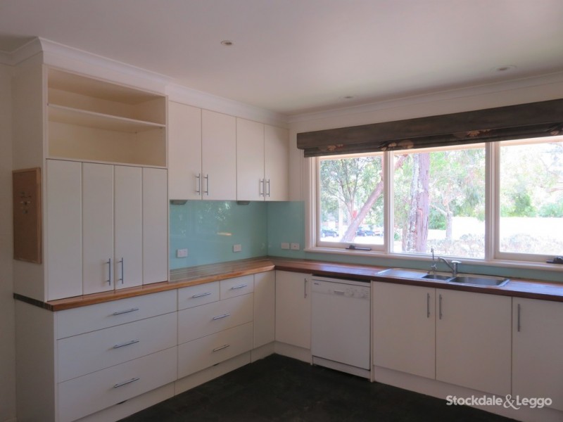 22 The Avenue, Blackburn VIC 3130