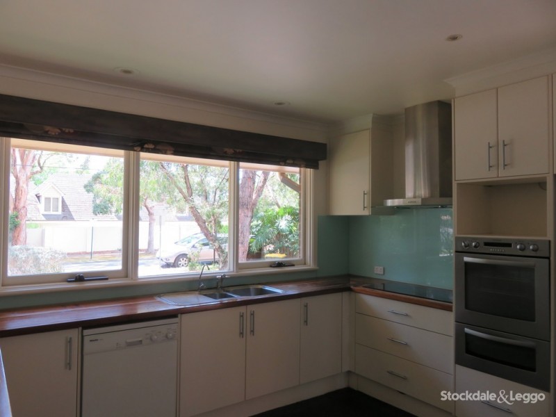 22 The Avenue, Blackburn VIC 3130