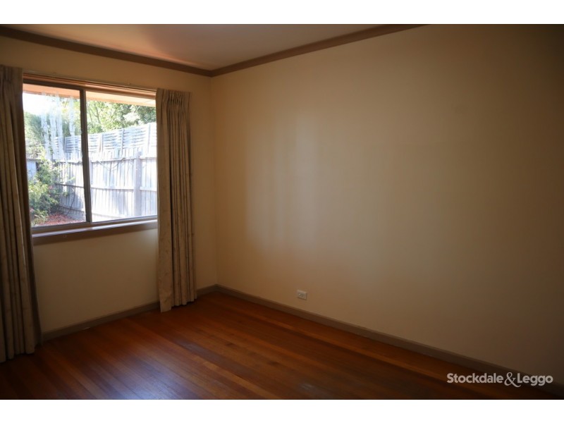 17 Sylvia Street, Blackburn South VIC 3130