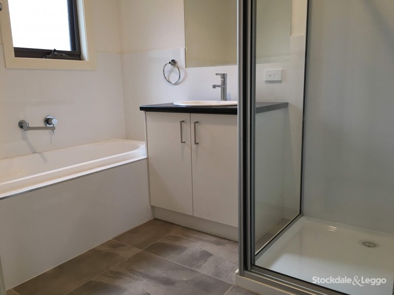 2/180 Wantirna Road, Ringwood VIC 3134