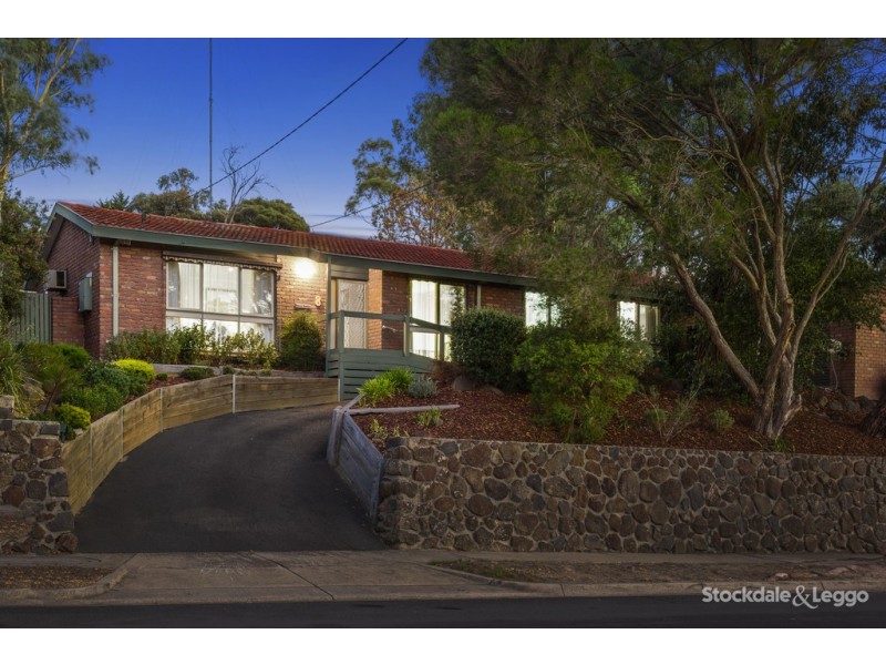 8 Progress Road, Eltham North VIC 3095