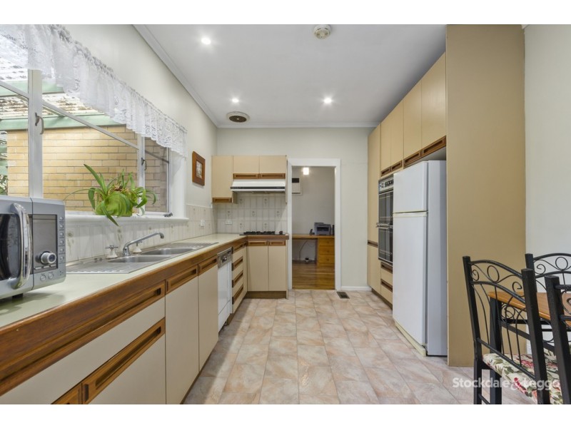 48 Taronga Crescent, Croydon VIC 3136