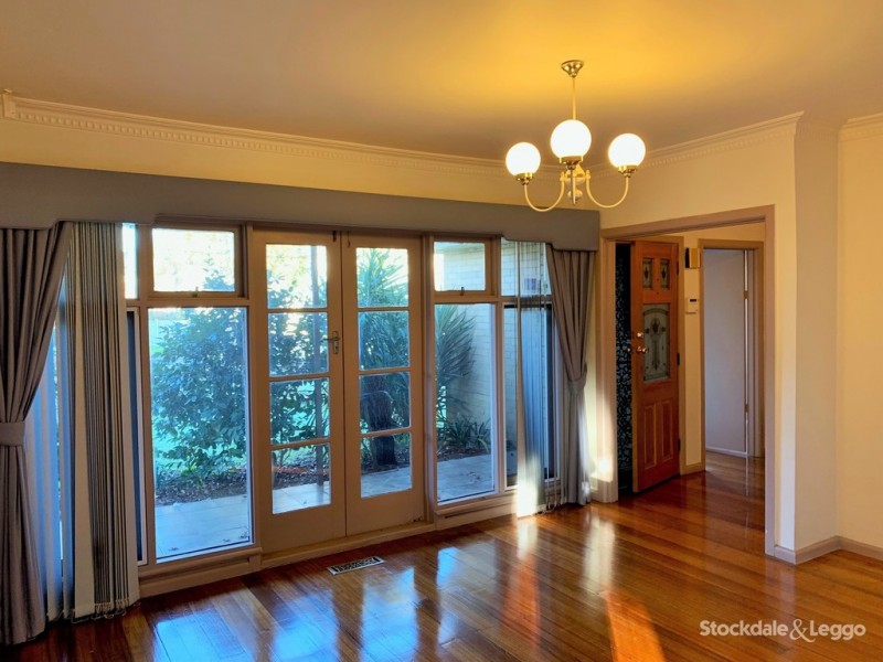 23 Lyndhurst Crescent, Box Hill North VIC 3129