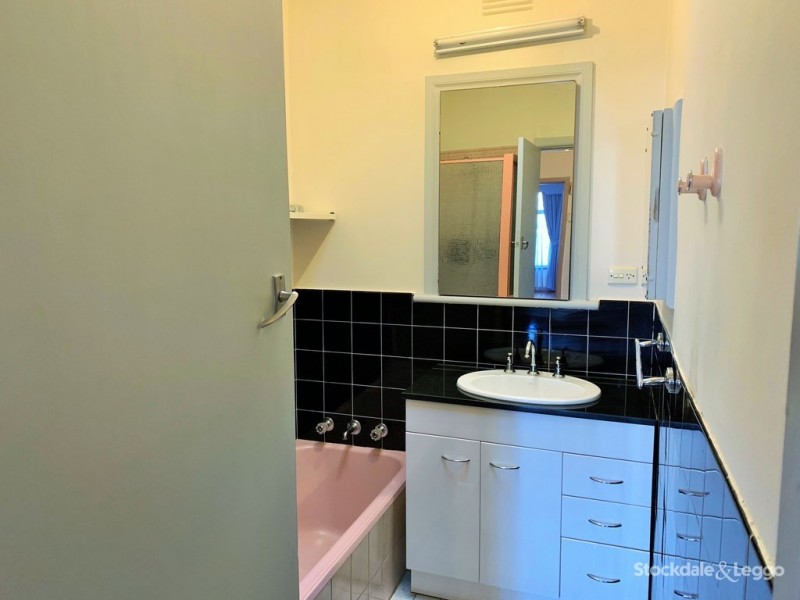 23 Lyndhurst Crescent, Box Hill North VIC 3129