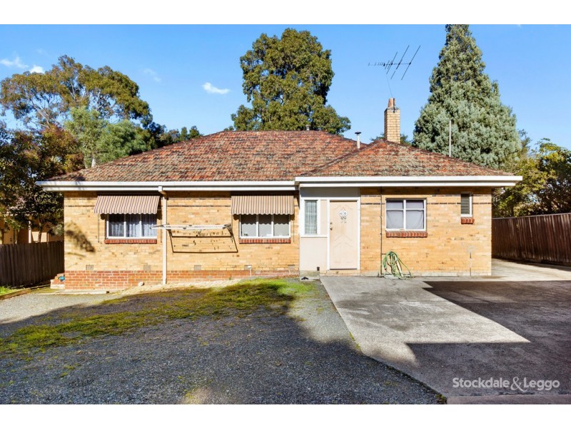35 Whitehorse Road, Blackburn VIC 3130
