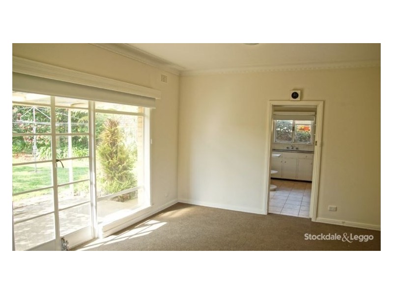 33 Malcolm Street, Blackburn VIC 3130