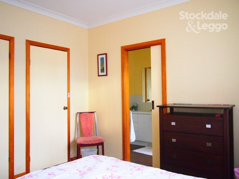 8 Crockerton Court, Blackburn South VIC 3130