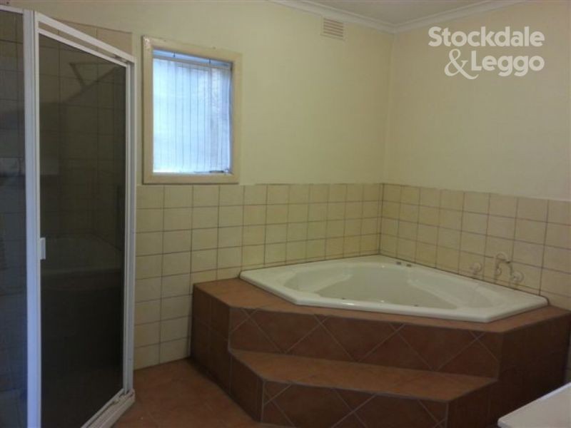 60 Surrey Road, Blackburn North VIC 3130