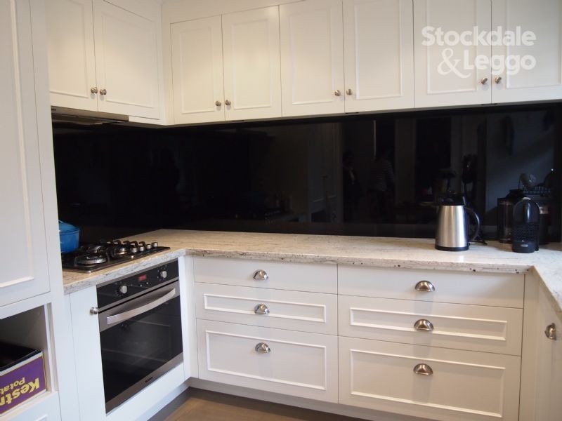 2 / 17 Lithgow Avenue, Blackburn VIC 3130