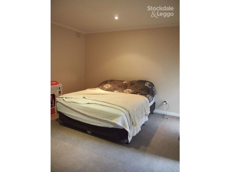 2 / 17 Lithgow Avenue, Blackburn VIC 3130