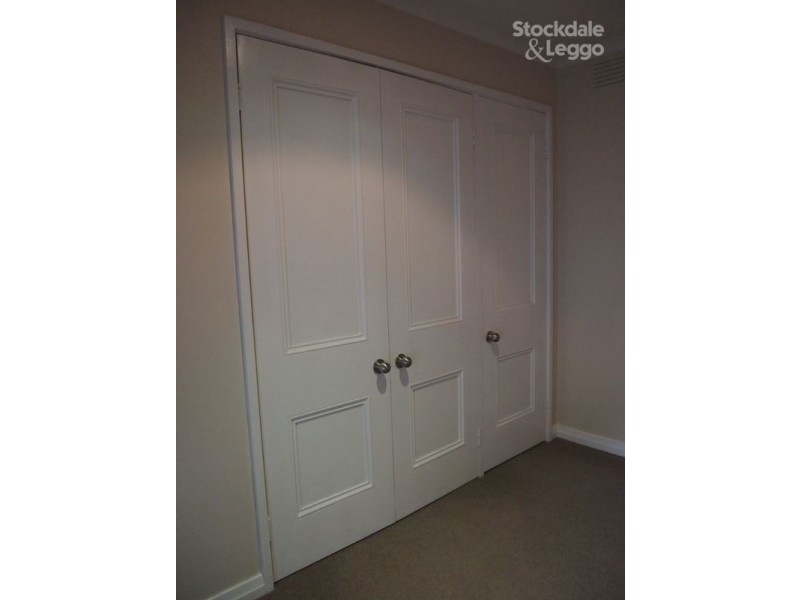 2 / 17 Lithgow Avenue, Blackburn VIC 3130