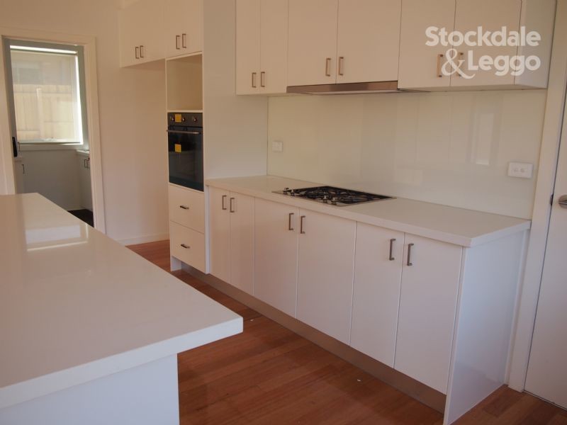 1 / 8 Edinburgh Road, Blackburn South VIC 3130