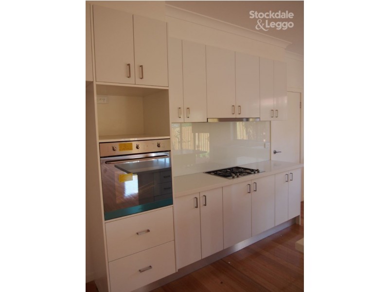 1 / 8 Edinburgh Road, Blackburn South VIC 3130