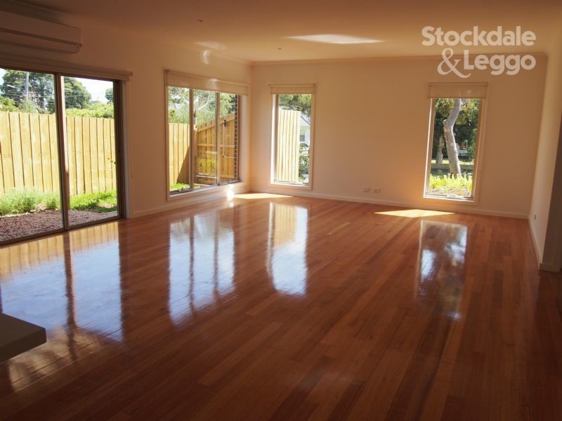 1 / 8 Edinburgh Road, Blackburn South VIC 3130