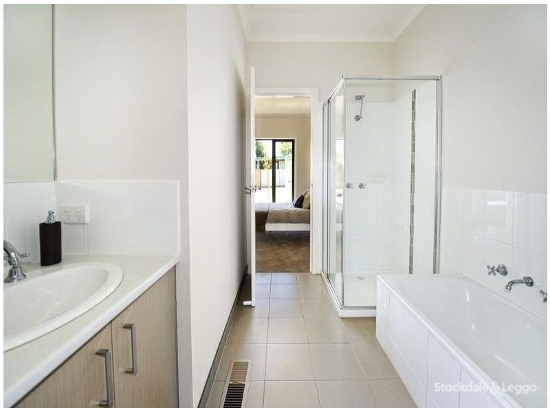 2A Agnew Street, Blackburn South VIC 3130