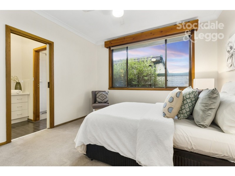 8 Crockerton Court, Blackburn South VIC 3130