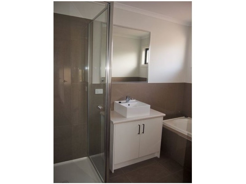 2/492 Middleborough Road, Blackburn VIC 3130