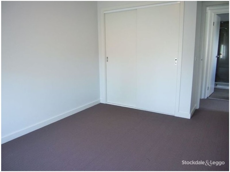 2/492 Middleborough Road, Blackburn VIC 3130