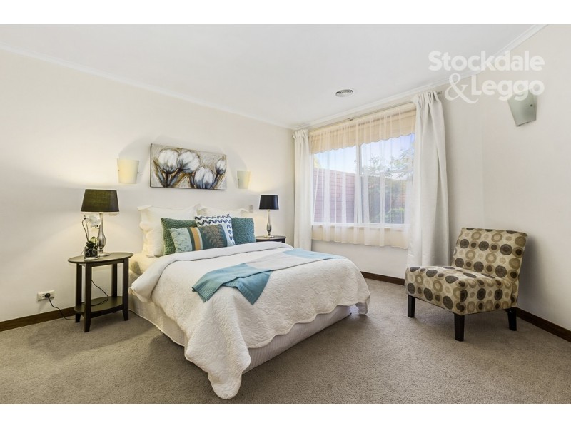 2/15 Central Avenue, Burwood VIC 3125