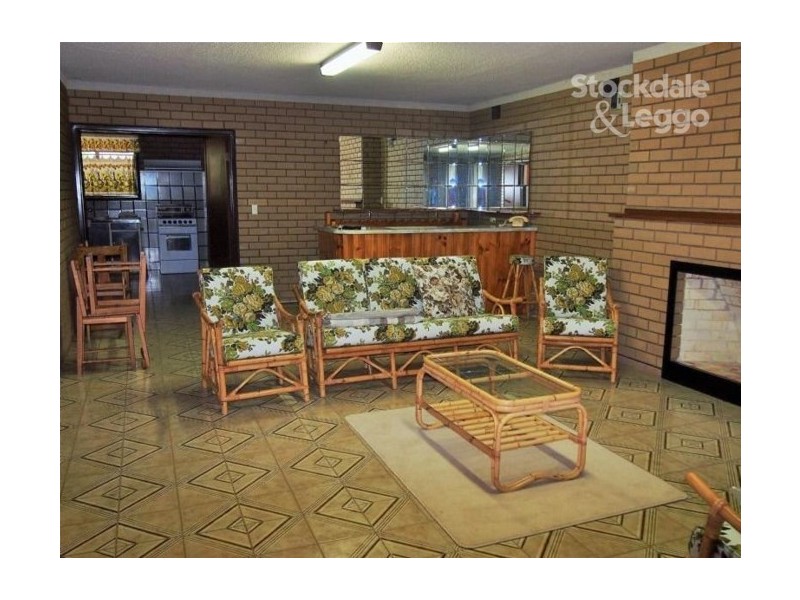 22 Golf Hill Avenue, Doncaster VIC 3108