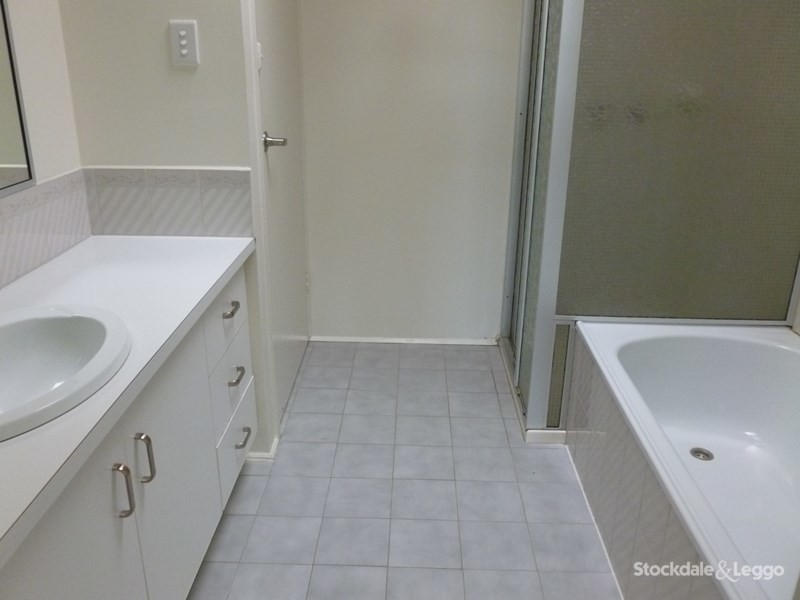 33A Peter Avenue, Blackburn North VIC 3130