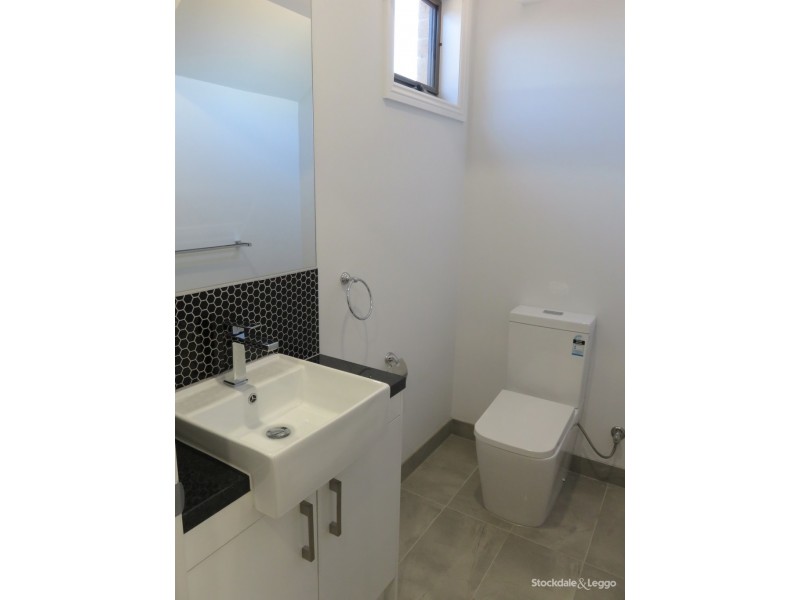 2/133 Mount Pleasant Road, Forest Hill VIC 3131