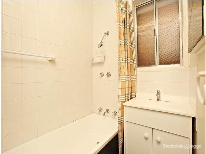 1/14 Bessazile Avenue, Forest Hill VIC 3131