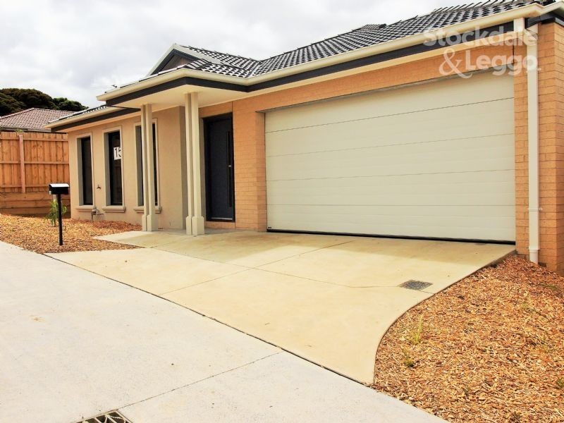 18 White Flats Terrace, Croydon VIC 3136