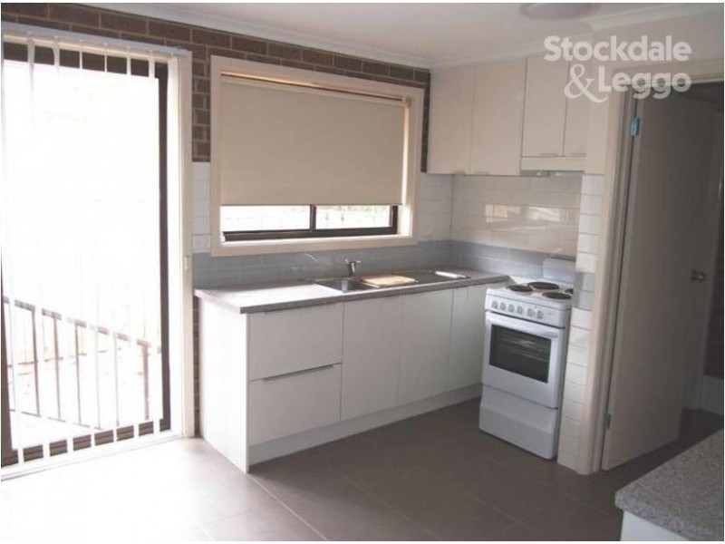 2/9 Station Street, Blackburn VIC 3130