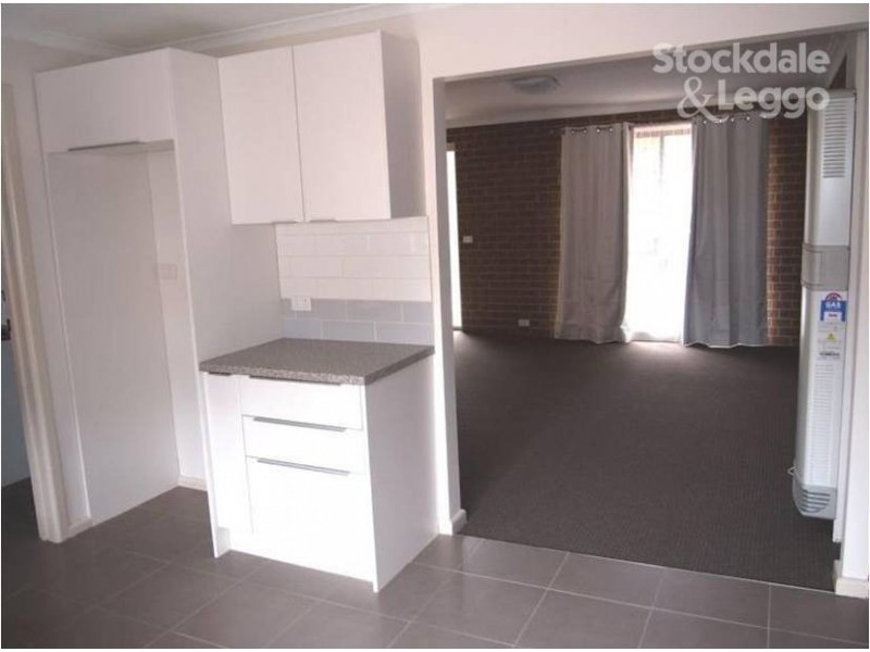 2/9 Station Street, Blackburn VIC 3130