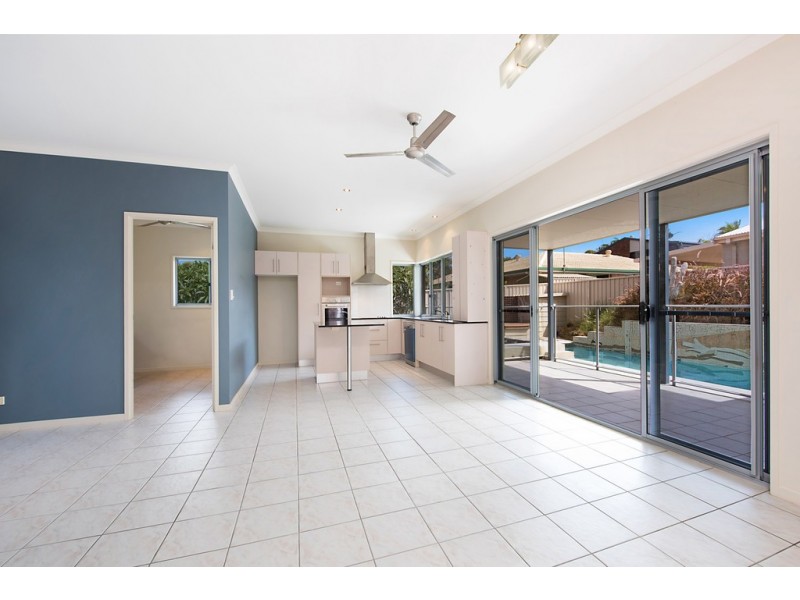 24 Brentwood Avenue, Mooloolaba QLD 4557